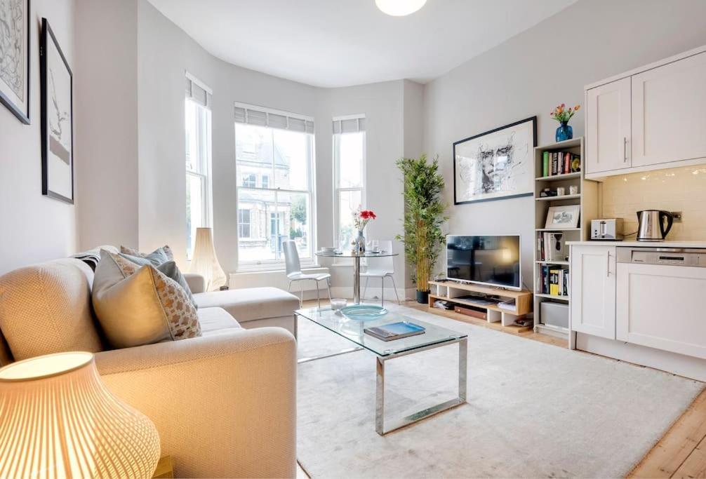 Contemporary Clapham Living Apartment London Luaran gambar