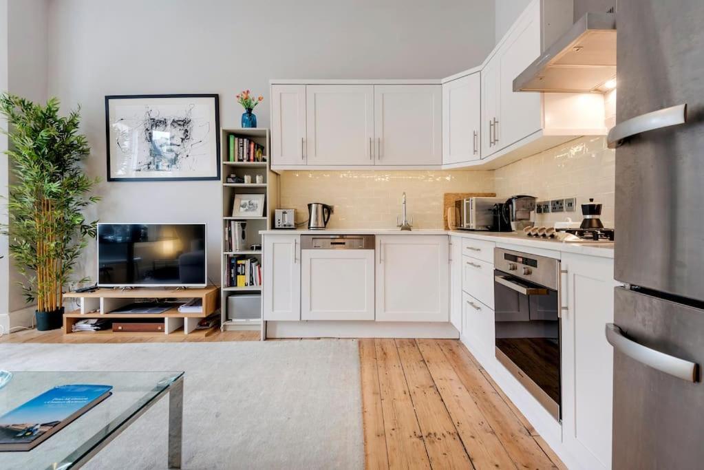 Contemporary Clapham Living Apartment London Luaran gambar